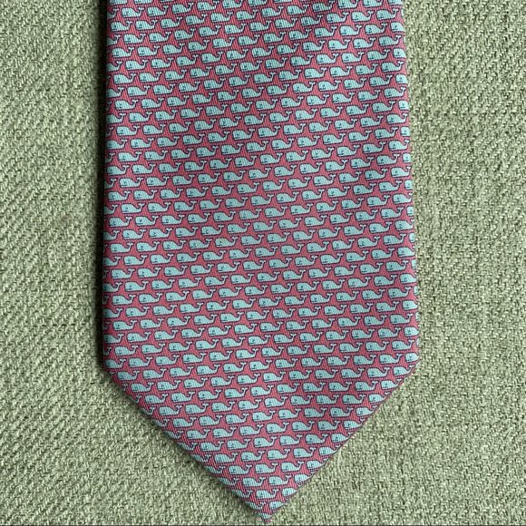 Vineyard Classic Original Whale Tie Pink - Picture 3 of 6